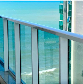 Apto NOVO BEIRA MAR Praia do Morro vista mar e montanha com 120m 3 qtos Ed Elegance limitado a 8 hóspedes independente da idade